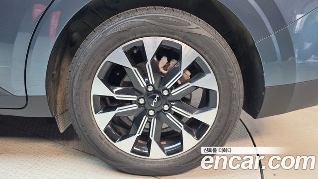 Kia Canival 2023 — photo 7
