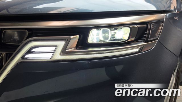 Kia Canival 2023 — photo 8