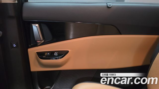 Kia Canival 2023 — photo 15