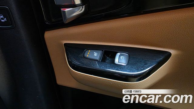 Kia Canival 2023 — photo 31