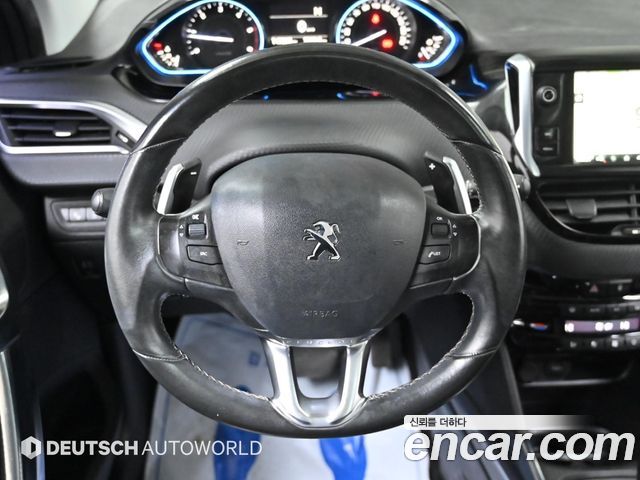 Peugeot 2008 2015 — photo 13