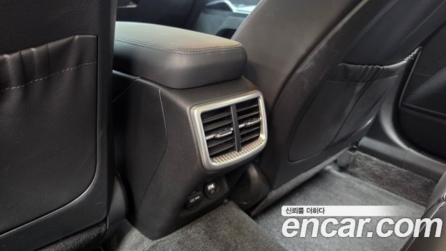 Kia K5 2023 — photo 24