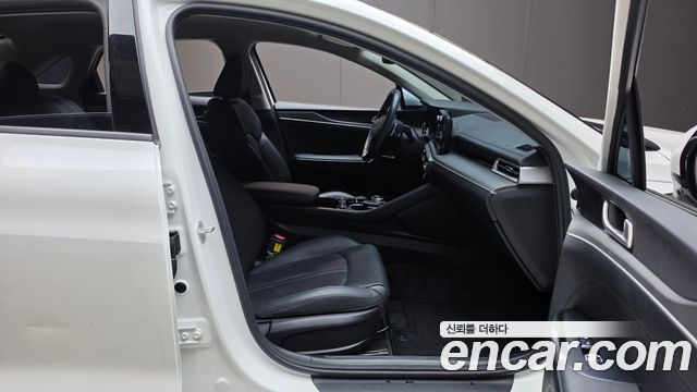 Kia K5 2023 — photo 16