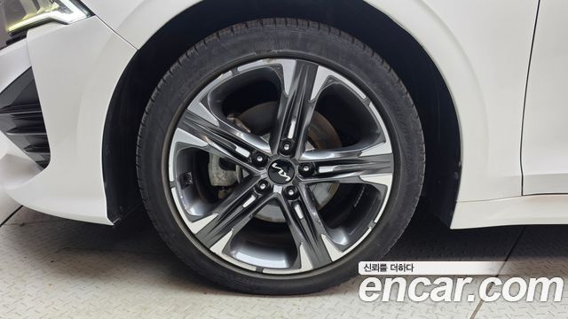 Kia K5 2023 — photo 5