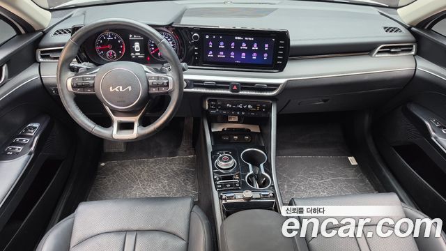 Kia K5 2023 — photo 10