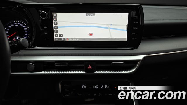 Kia K5 2023 — photo 20