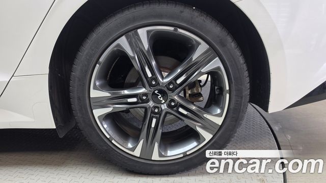 Kia K5 2023 — photo 7
