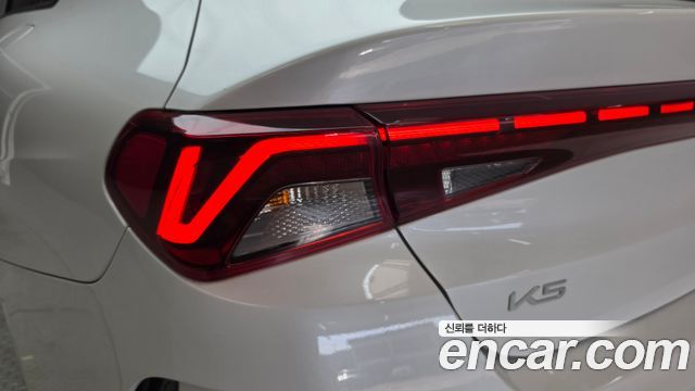 Kia K5 2023 — photo 9