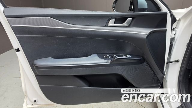 Kia K5 2023 — photo 14