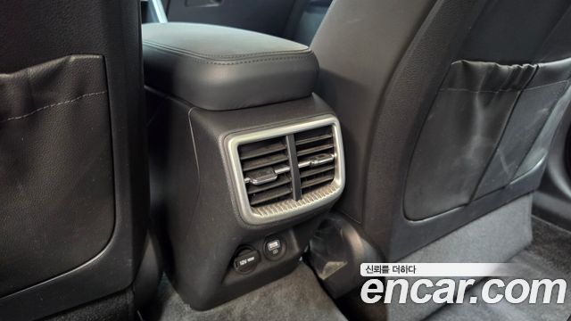 Kia K5 2023 — photo 30