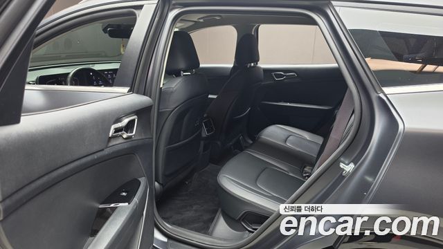 Kia Sportage 2023 — photo 18