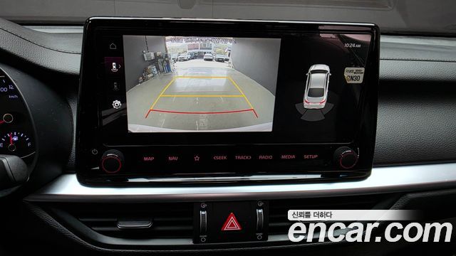 Kia K3 2022 — photo 21