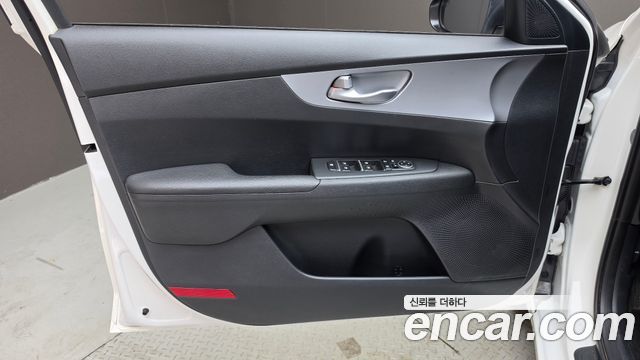 Kia K3 2022 — photo 14