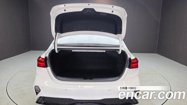 Kia K3 2022 — photo 31