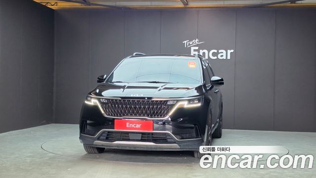 Kia Canival 2023 — photo 3