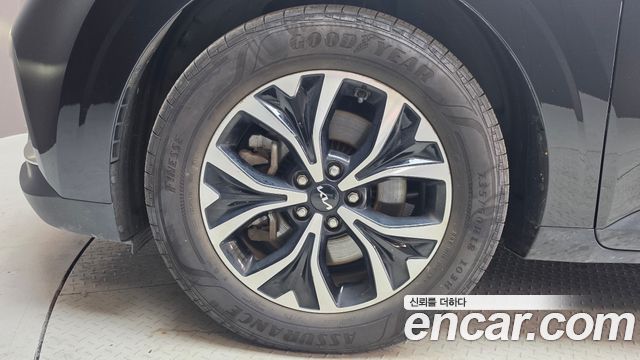 Kia Canival 2023 — photo 5