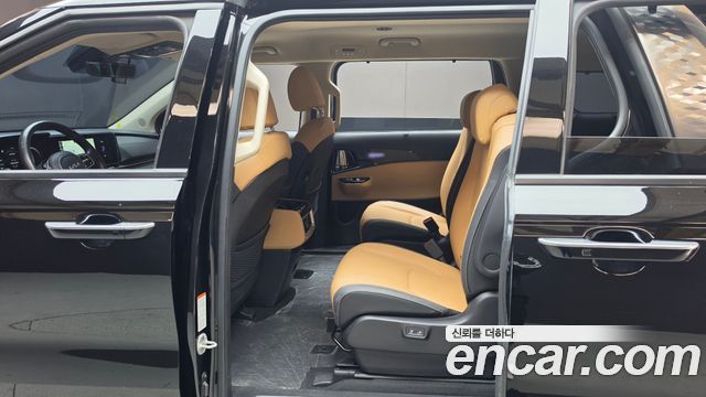 Kia Canival 2023 — photo 18
