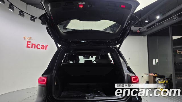Mercedes-Benz GLB-Class 2023 — photo 25
