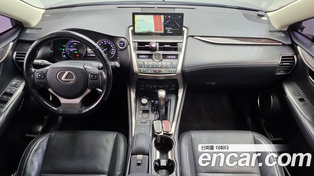Lexus NX 2017 — photo 7