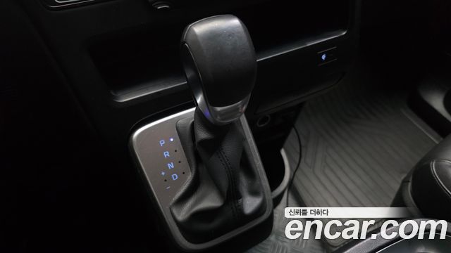 Hyundai Staria 2023 — photo 12