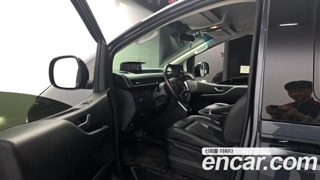 Hyundai Staria 2023 — photo 13
