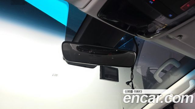 Hyundai Staria 2023 — photo 25