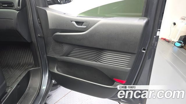 Hyundai Staria 2023 — photo 14