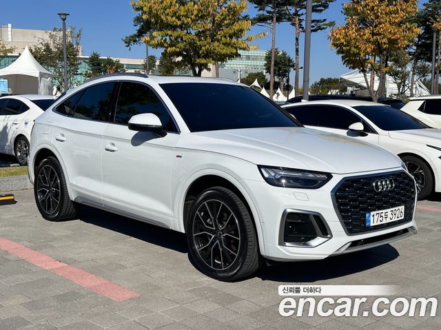 Audi Q5 2022 — photo 2