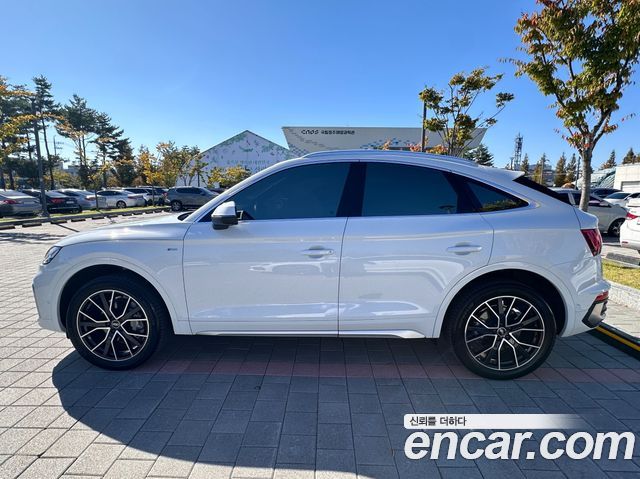Audi Q5 2022 — photo 7