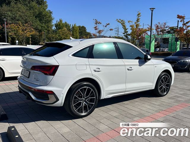Audi Q5 2022 — photo 8