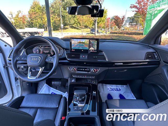 Audi Q5 2022 — photo 9