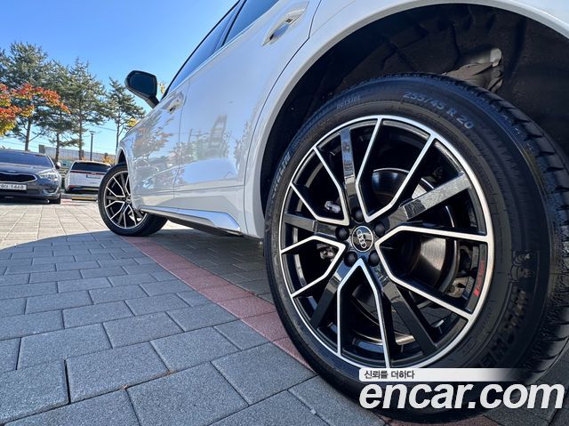 Audi Q5 2022 — photo 20