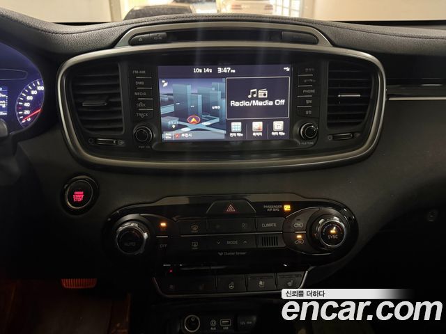 Kia Sorento 2016 — photo 12
