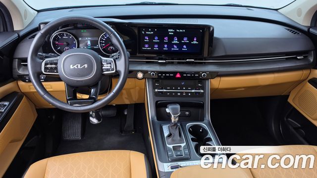 Kia Canival 2023 — photo 7