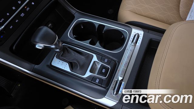 Kia Canival 2023 — photo 9