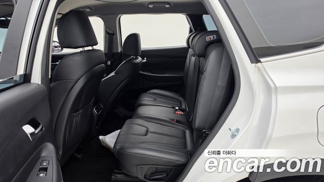 Hyundai Santafe 2022 — photo 12