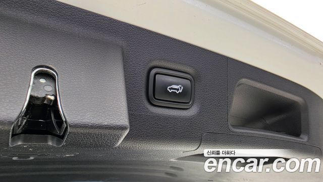 Hyundai Santafe 2022 — photo 19