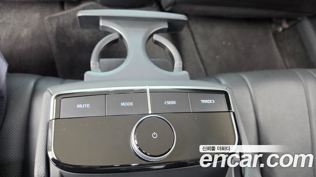 Kia K8 2023 — photo 18