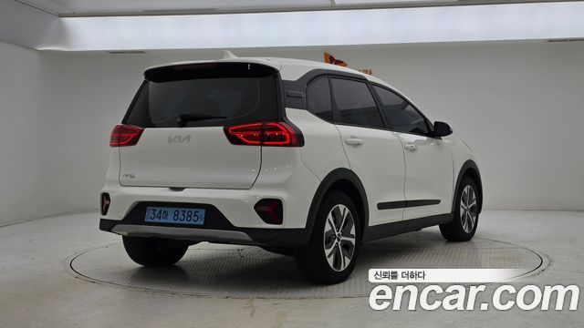 Kia Niro 2024 — photo 2