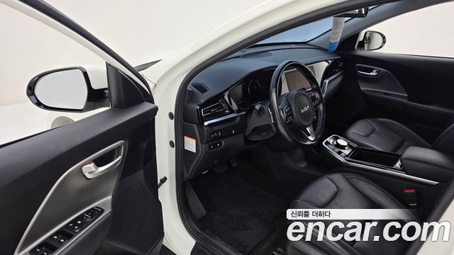 Kia Niro 2024 — photo 10