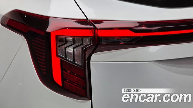 Kia Seltos 2023 — photo 9