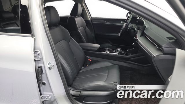 Kia K5 2025 — photo 17