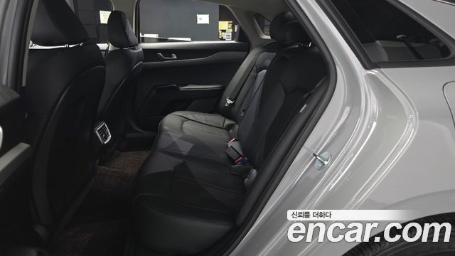 Kia K5 2025 — photo 16