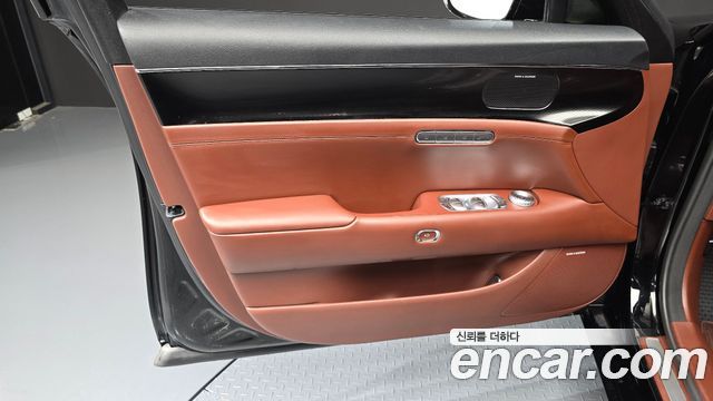 Genesis G90 2022 — photo 14