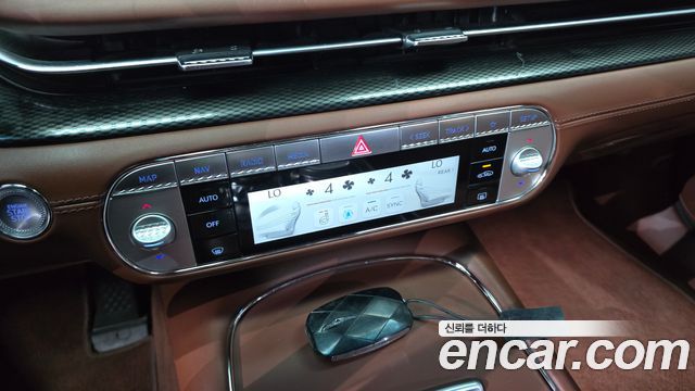 Genesis G90 2022 — photo 31