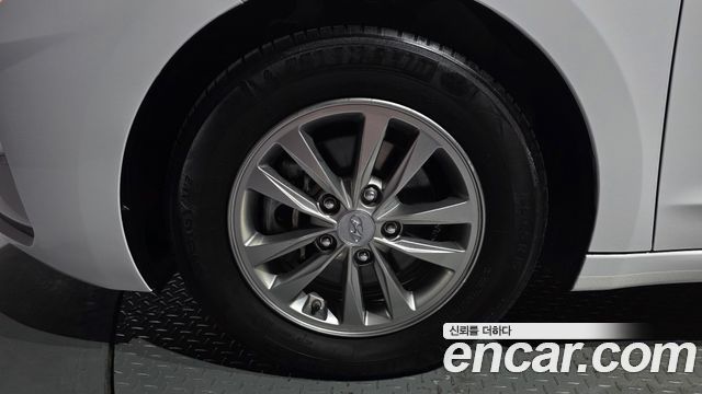 Hyundai AVANTE 2020 — photo 5