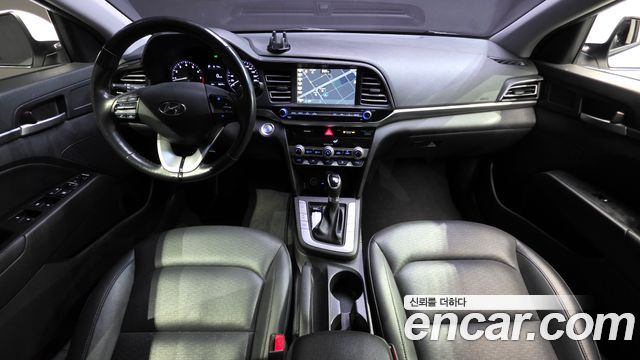 Hyundai AVANTE 2020 — photo 10