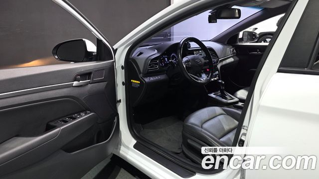 Hyundai AVANTE 2020 — photo 13