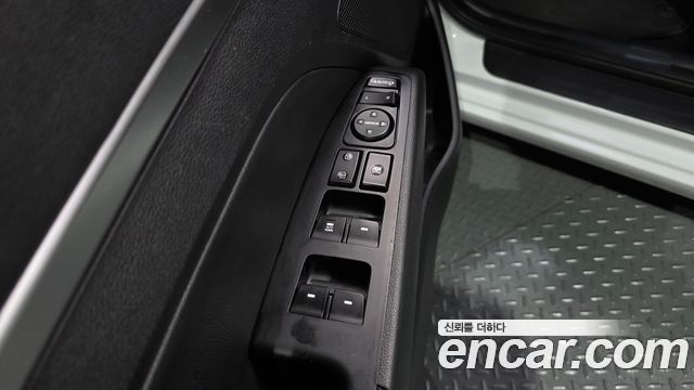 Hyundai AVANTE 2020 — photo 21