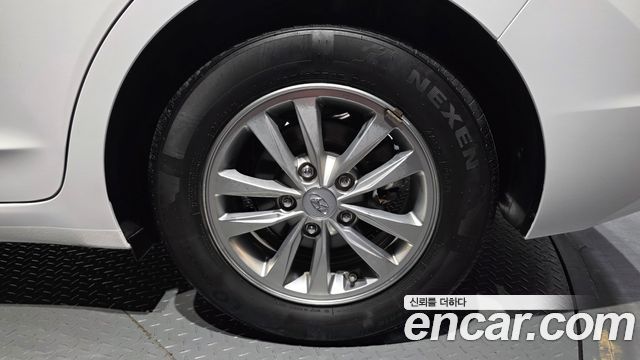 Hyundai AVANTE 2020 — photo 7